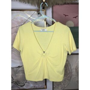 Pull&Bear Yellow V-Neck Crop Top